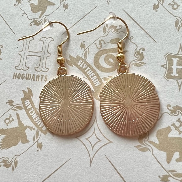 NEW Handmade Harry Potter Platform 9 3/4 Rose Gold Earrings - Picture 4 of 5